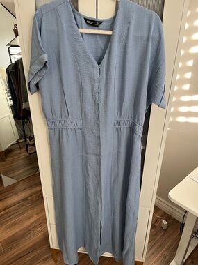 Simply Vera Vera Wang Light Blue Maxi Dress with Buttons